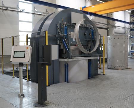 Kyocera_Cold_Isostatic_Pressing_Selb.jpg